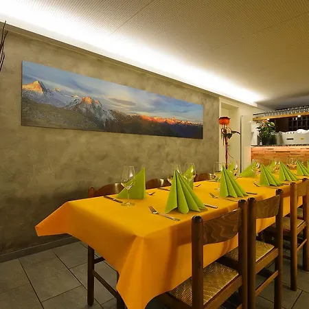 Hotel Ristorante Alloggio All'acqua Airolo